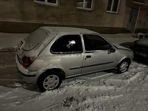 Mazda 121 luukpära (1 foto / 3)