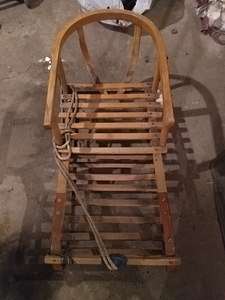 Lastekelgud. Puit. (1 foto / 1)