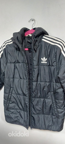 Продается стильная и удобная осенняя-весенняя куртка Adidas!