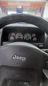 Jeep grand Cherokee (9 foto / 10)