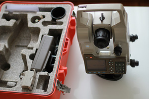 Elektrontahhümeeter Sokkia Power SET 3110 (1 foto / 3)