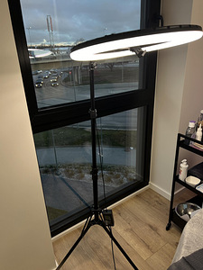 Rõngavalgusti 45cm (1 foto / 3)