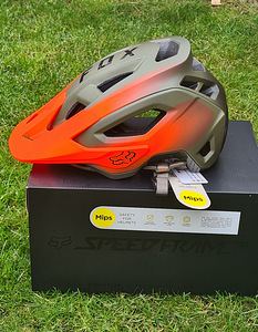 KIIVER Fox Speedframe Pro Fade MIPS (uus) (2 foto / 4)