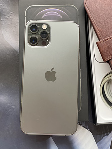 iPhone 12 pro, 256 ГБ, графитовый (3 фото из 3)