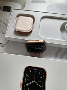 Apple watch 6, GPS 40mm (5 foto / 9)