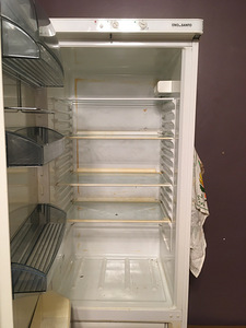 Suur 2 mootoriga külmkapp (6 foto / 6)