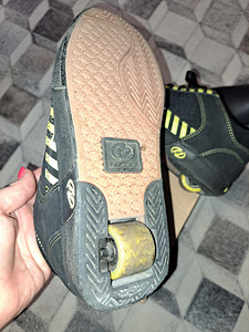 HEELYS роликовые кроссовки (3 фото из 3)