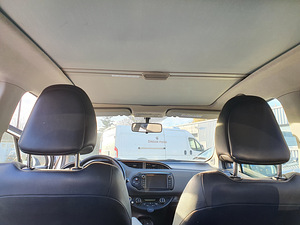 Toyota Yaris Hybrid 2014 (9 foto / 15)