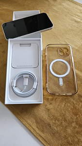 iPhone 13, Starlight, 256GB. Аккумулятор 89% (5 фото из 10)
