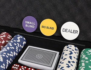 „Texas Strong 300 Tokens“ pokerio rinkinys + lagaminas 9554 (5 foto / 8)