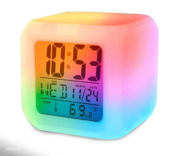 Светодиодный цифровой будильник с подсветкой (фото #1)