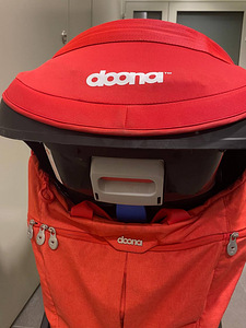 DOONA TURVATOOL-JÄLUTUSKÄRU + ISOFIX + BEEBITARVETE KOTT (2 foto / 10)