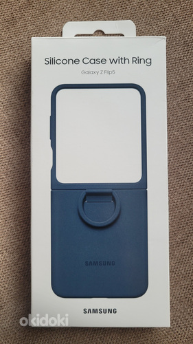 Силиконовый чехол Samsung Galaxy Flip 5 с кольцом (фото #1)