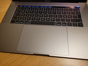 Apple MacBook Pro 15 2017 (2 фото из 6)