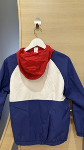 Куртка Zara (2 фото из 3)