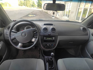 Chevrolet lacetti (6 foto / 8)