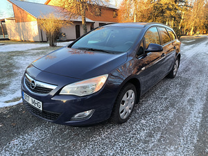 Opel astra j (2 foto / 11)