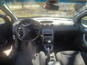 Peugeot 308 (4 foto / 7)