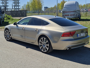 Audi A7 (1 foto / 13)