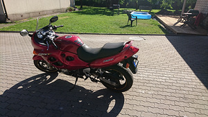 Suzuki GSX 750F (4 foto / 9)