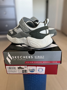 Laste tossud Skechers (suurus 31 / 19.5 cm) (6 foto / 6)