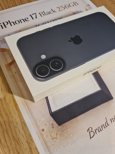 iPhone 17 НОВЫЙ (3 фото из 4)