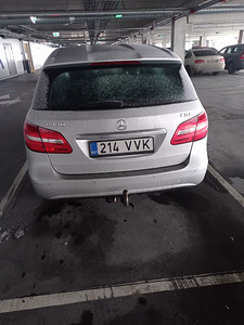 Mercedes benz b180 (3 foto / 6)