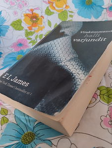 E.L.James viiskümmend halli varjundit, terve sari (7 foto / 9)