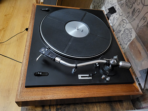 Grammofon, vinüülimängija Yamaha YP-700 (4 foto / 9)