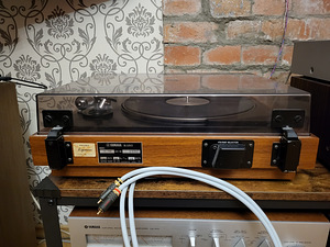 Grammofon, vinüülimängija Yamaha YP-700 (6 foto / 9)