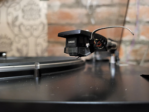 Grammofon, vinüülimängija Yamaha YP-700 (7 foto / 9)