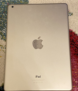 Apple iPad Air 16GB WiFi (2 foto / 2)