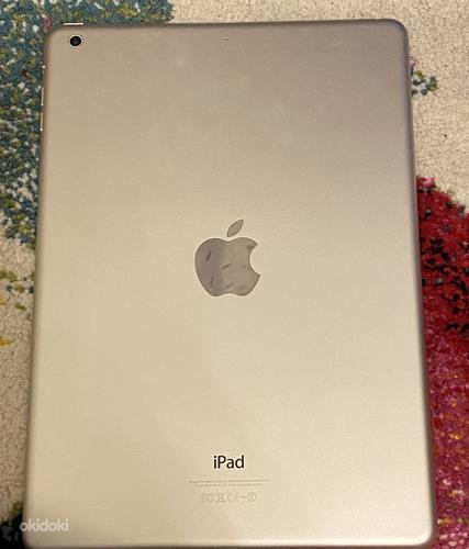 Apple iPad Air 16GB Wi-Fi (фото #2)