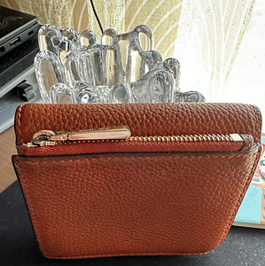 Michael Kors nahast rahakott (3 foto / 3)