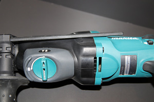 Makita HR2300 (3 foto / 3)