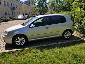 Volkswagen Golf V 2.0 TDI (1 foto / 12)