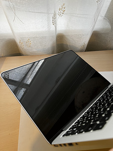 Apple Macbook Pro 13'' early 2015 (4 foto / 4)