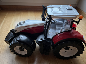 Laste traktor (2 foto / 4)