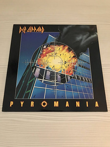 DEF LEPPARD - PYROMANIA (USA). (1 foto / 6)