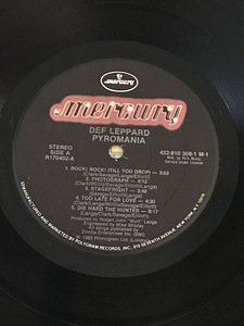 DEF LEPPARD - PYROMANIA (USA). (4 foto / 6)