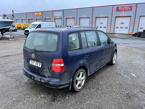 Volkswagen Touran 1.9 77kw (4 фото из 8)