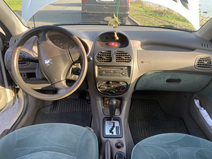 Peugeot 206 (4 foto / 10)