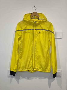 Adidas spordikilekas M suurus (1 foto / 1)