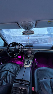 Mercedes Benz E320 (7 foto / 9)