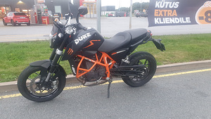 Mootorratas KTM Duke 690 (1 foto / 2)