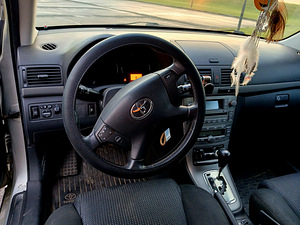 Toyota avensis 2007 (3 foto / 4)