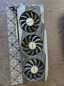 Gigabyte 3080 GAMING OC 10G (1 foto / 2)