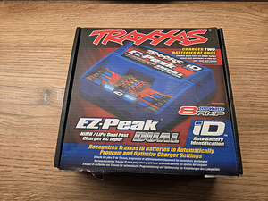 Зарядное устройство Traxxas EZ-Peak Dual iD для RC (2 фото из 6)