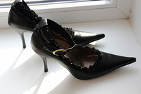 Черные красивые туфли р.37
