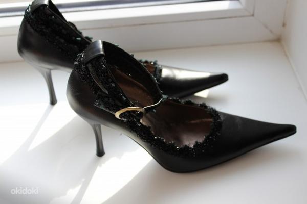 Черные красивые туфли р.37 (фото #1)